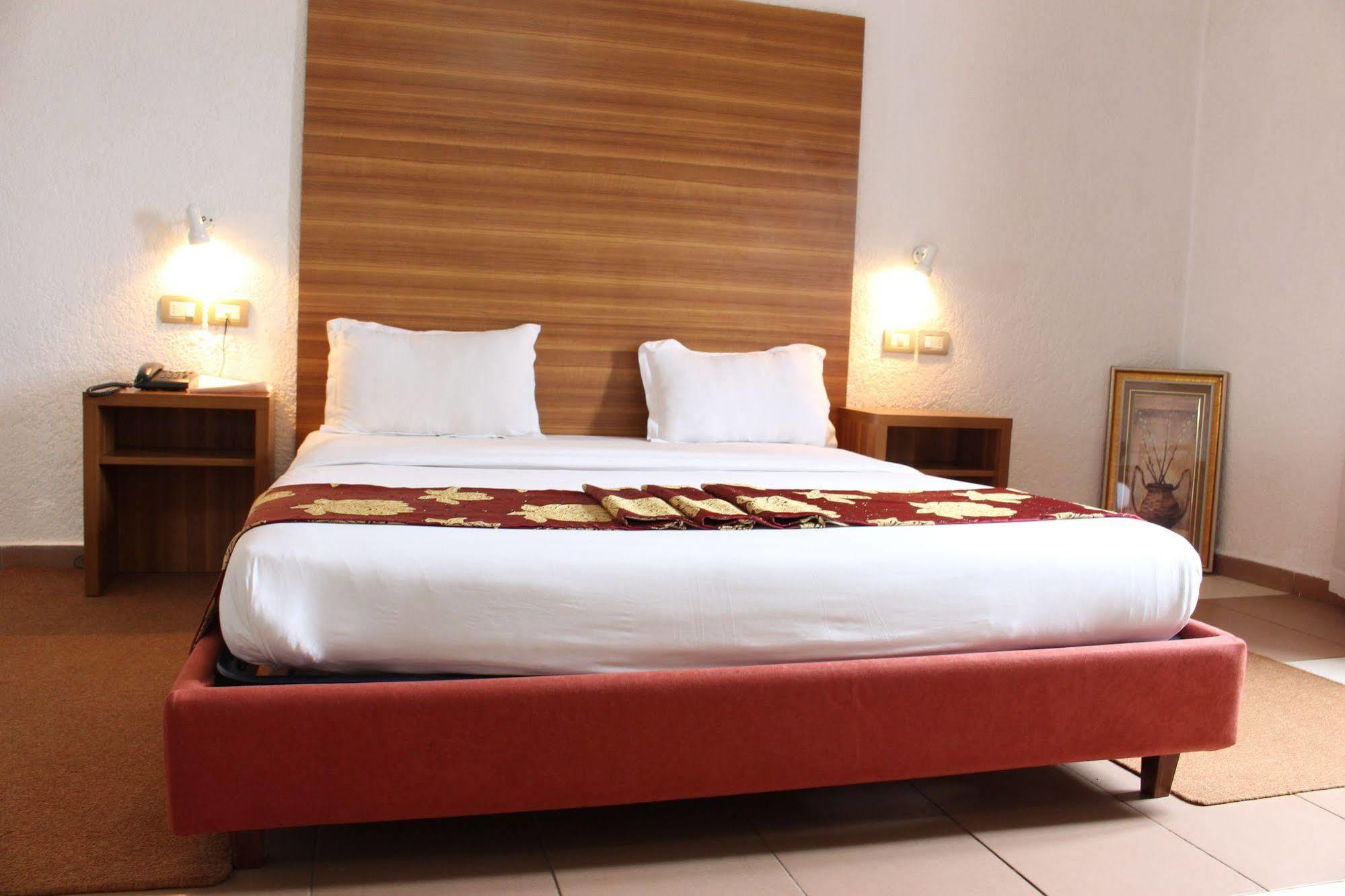 Hotel Franco Yaounde Exterior photo